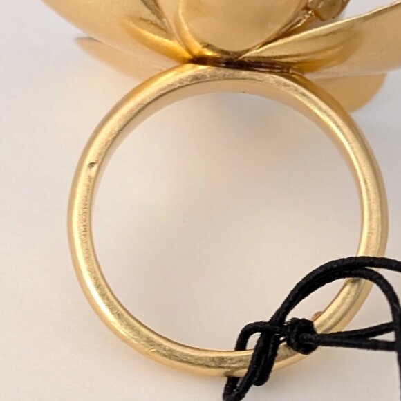 Kate Spade gold tone floral ring with faux pearls and crystals - Picture 12 of 12